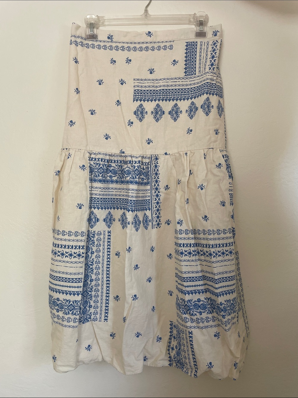 Anthropologie Maison d’Amelie Cream Midi Skirt with Blue Floral Block Print / M